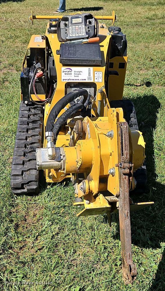 image for item EB8324 2023 Vermeer SPX25 vibratory cable plow