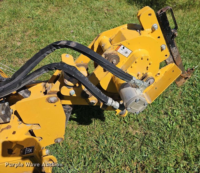 image for item EB8324 2023 Vermeer SPX25 vibratory cable plow