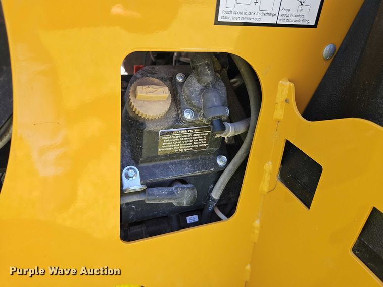 image for item EB8324 2023 Vermeer SPX25 vibratory cable plow