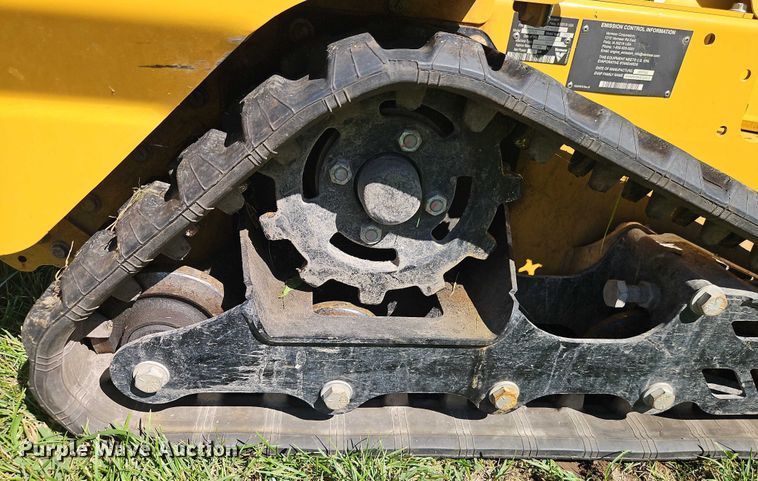 image for item EB8324 2023 Vermeer SPX25 vibratory cable plow