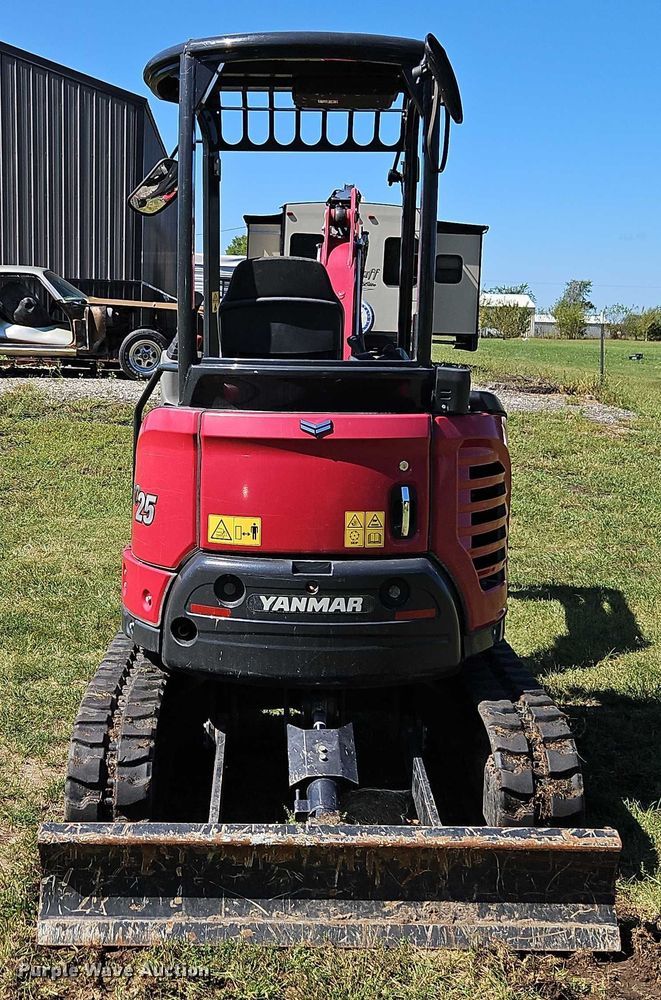 image for item EB8327 2022 Yanmar VIO25-6B mini excavator