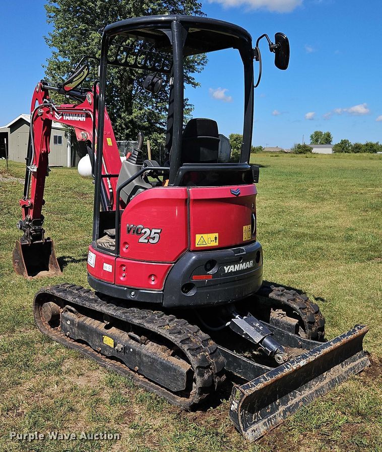 image for item EB8327 2022 Yanmar VIO25-6B mini excavator