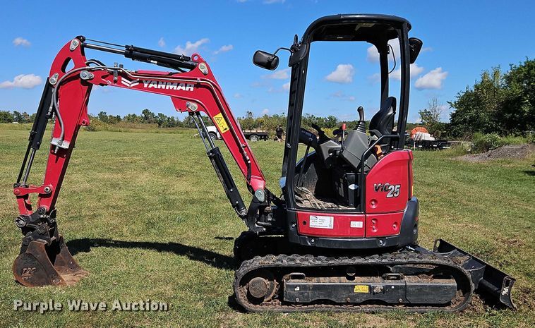image for item EB8327 2022 Yanmar VIO25-6B mini excavator