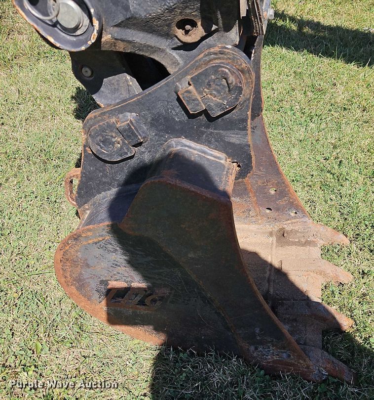 image for item EB8327 2022 Yanmar VIO25-6B mini excavator