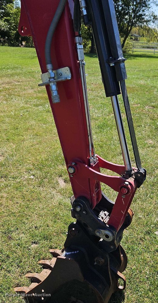 image for item EB8327 2022 Yanmar VIO25-6B mini excavator