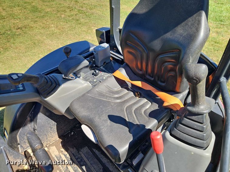 image for item EB8327 2022 Yanmar VIO25-6B mini excavator