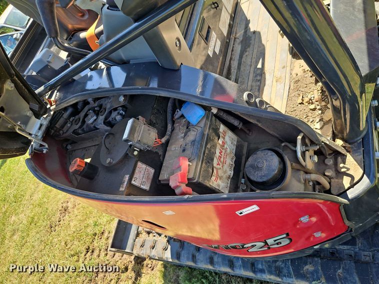 image for item EB8327 2022 Yanmar VIO25-6B mini excavator