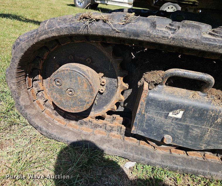 image for item EB8327 2022 Yanmar VIO25-6B mini excavator