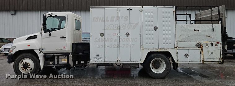 image for item EB8334 2011 Hino 338 utility / service truck