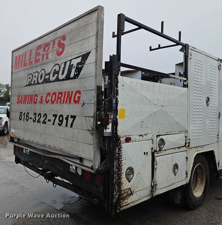 image for item EB8334 2011 Hino 338 utility / service truck