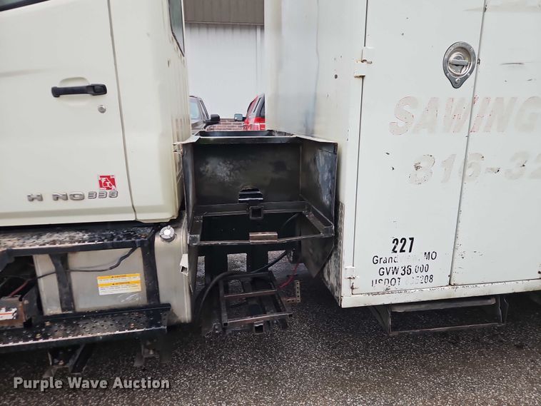 image for item EB8334 2011 Hino 338 utility / service truck