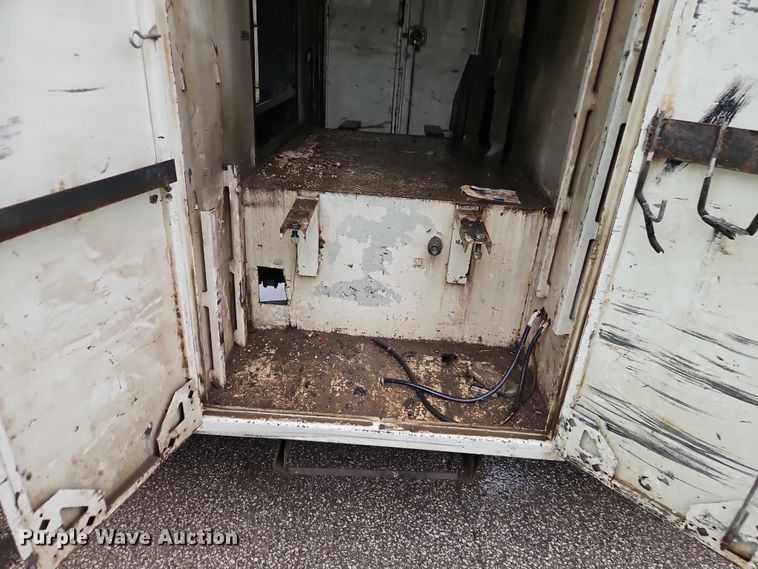 image for item EB8334 2011 Hino 338 utility / service truck