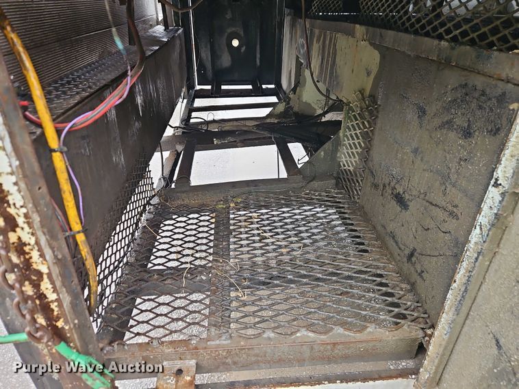 image for item EB8334 2011 Hino 338 utility / service truck