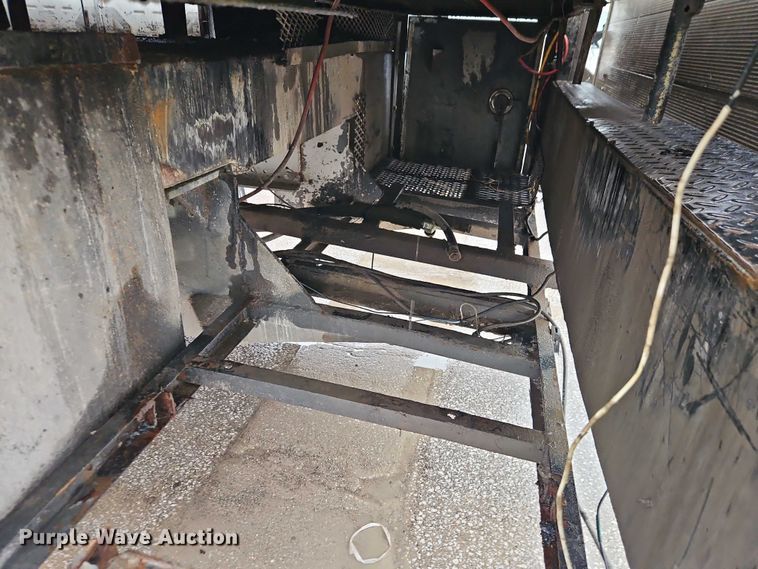 image for item EB8334 2011 Hino 338 utility / service truck