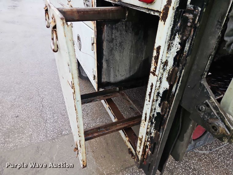 image for item EB8334 2011 Hino 338 utility / service truck