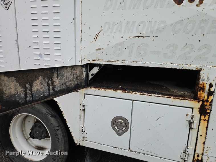 image for item EB8334 2011 Hino 338 utility / service truck