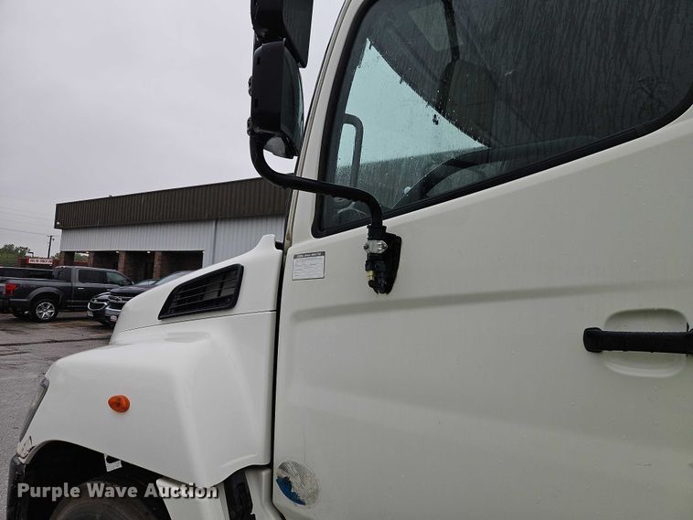 image for item EB8334 2011 Hino 338 utility / service truck
