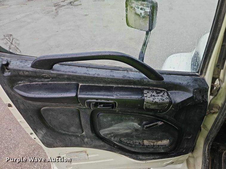 image for item EB8334 2011 Hino 338 utility / service truck