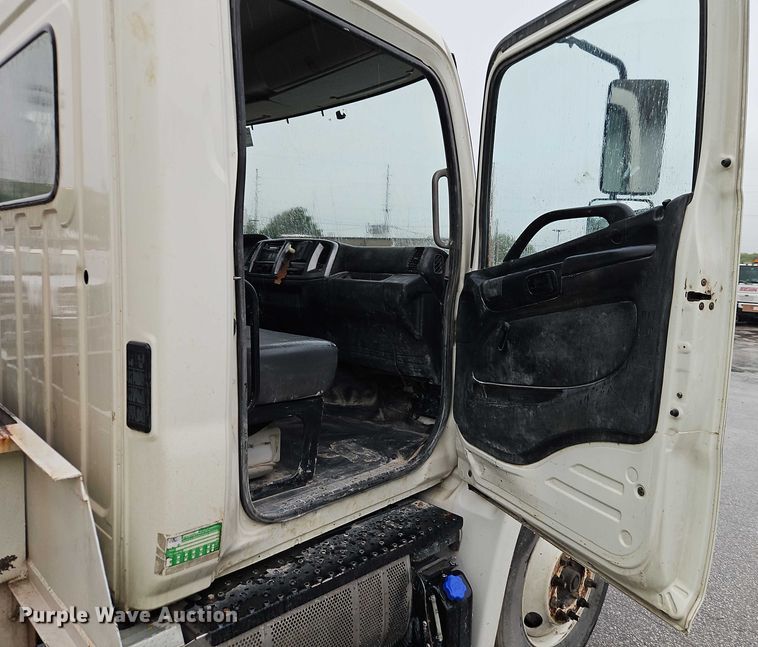 image for item EB8334 2011 Hino 338 utility / service truck