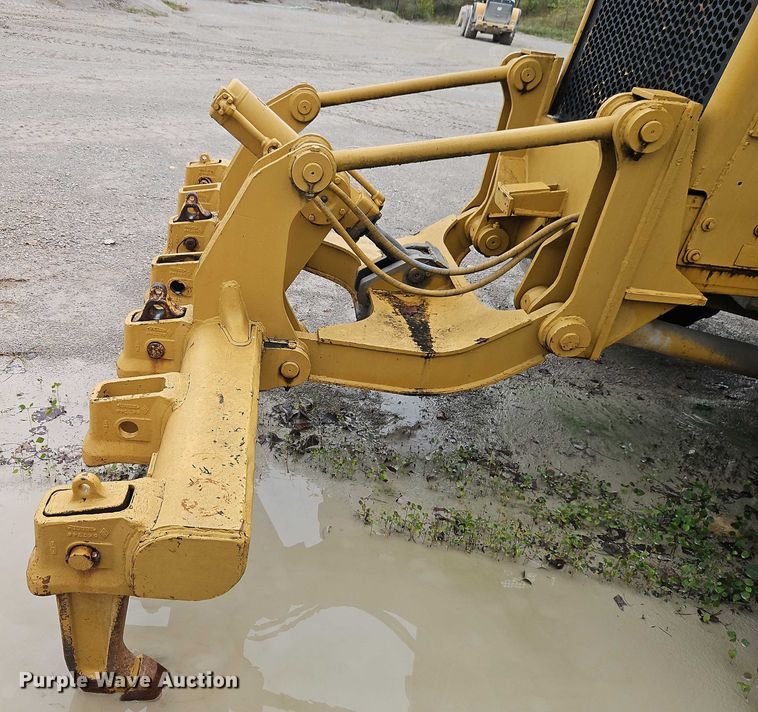 image for item EB8336 1974 Caterpillar 16G motor grader