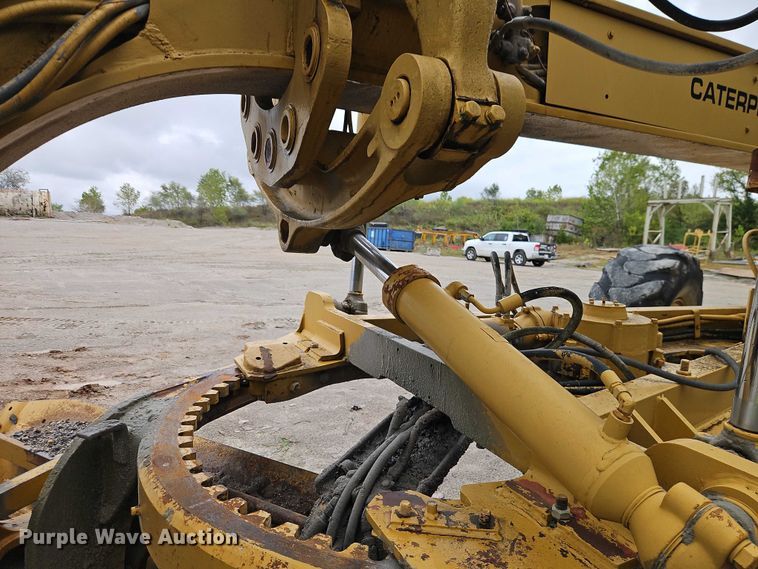 image for item EB8336 1974 Caterpillar 16G motor grader