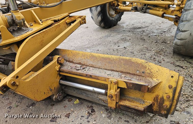 image for item EB8336 1974 Caterpillar 16G motor grader