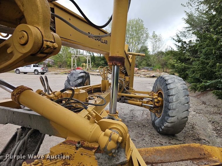 image for item EB8336 1974 Caterpillar 16G motor grader