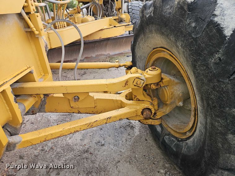 image for item EB8336 1974 Caterpillar 16G motor grader