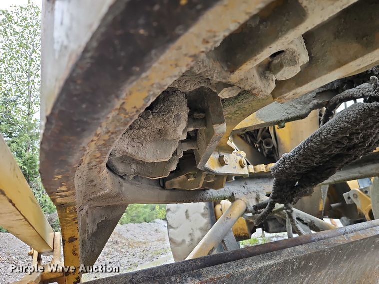 image for item EB8336 1974 Caterpillar 16G motor grader