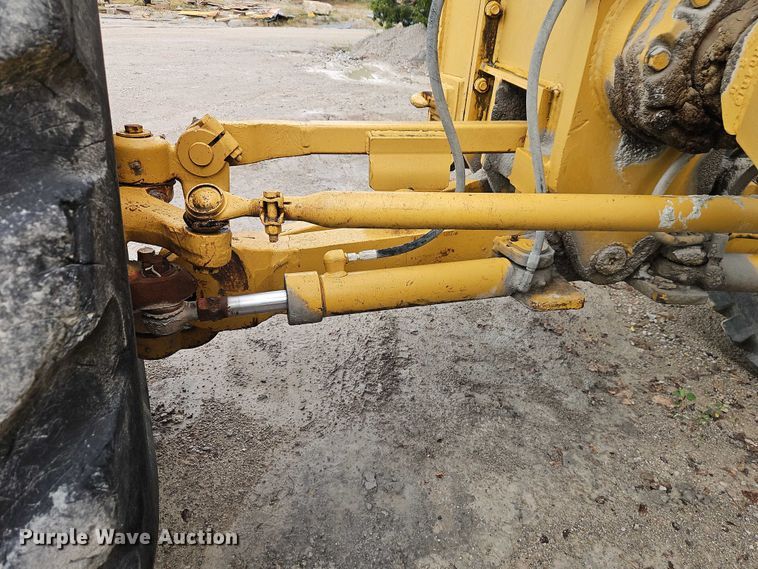 image for item EB8336 1974 Caterpillar 16G motor grader