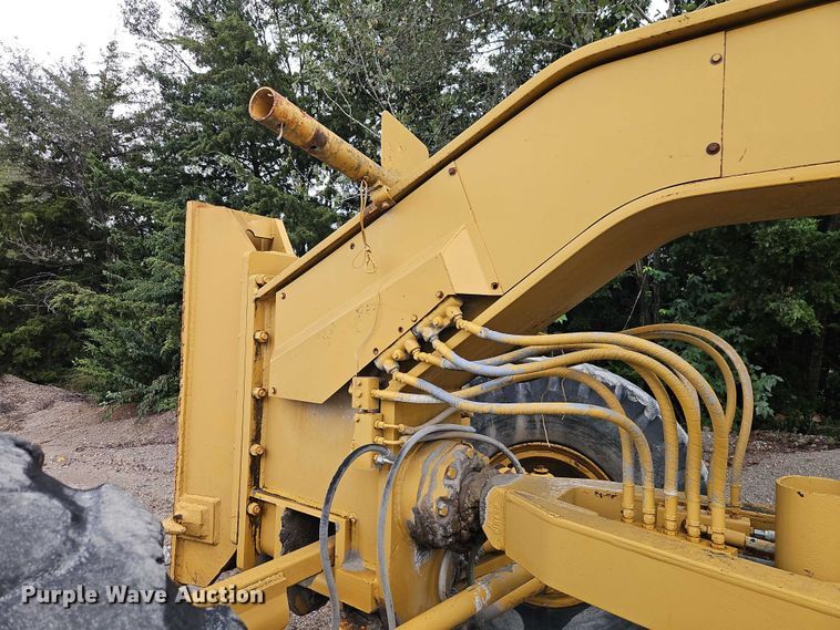 image for item EB8336 1974 Caterpillar 16G motor grader