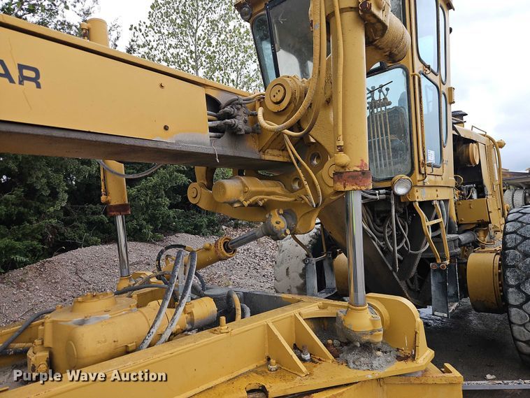 image for item EB8336 1974 Caterpillar 16G motor grader