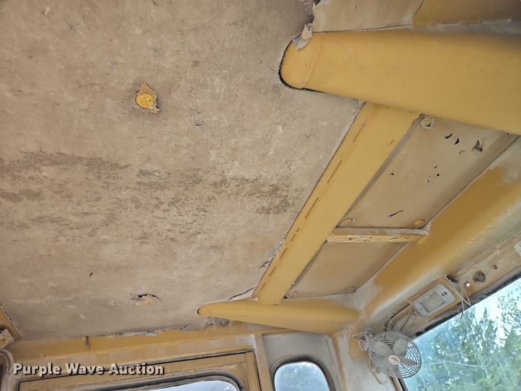 image for item EB8336 1974 Caterpillar 16G motor grader