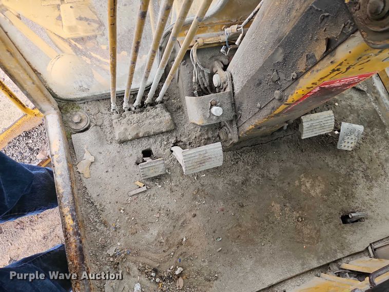 image for item EB8336 1974 Caterpillar 16G motor grader