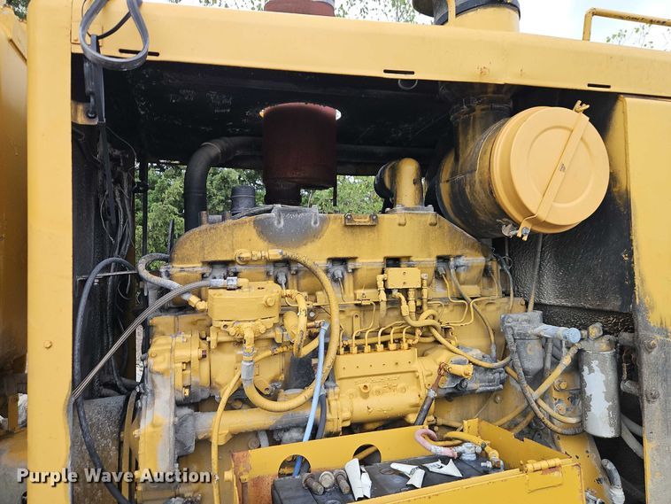 image for item EB8336 1974 Caterpillar 16G motor grader
