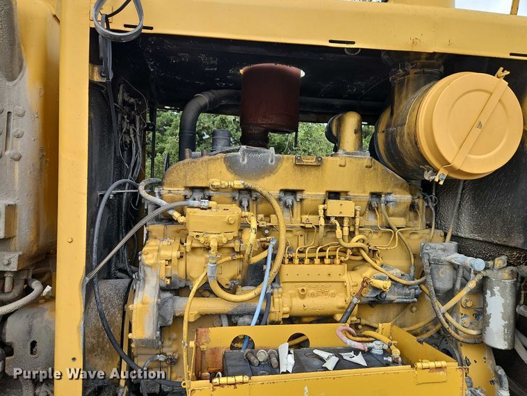 image for item EB8336 1974 Caterpillar 16G motor grader