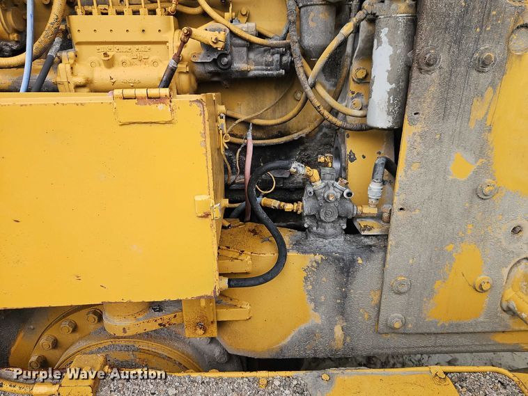 image for item EB8336 1974 Caterpillar 16G motor grader
