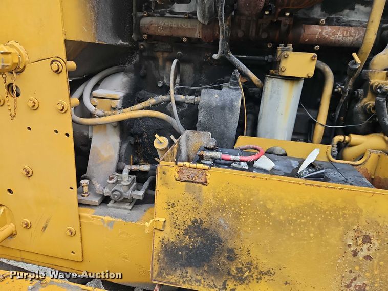 image for item EB8336 1974 Caterpillar 16G motor grader