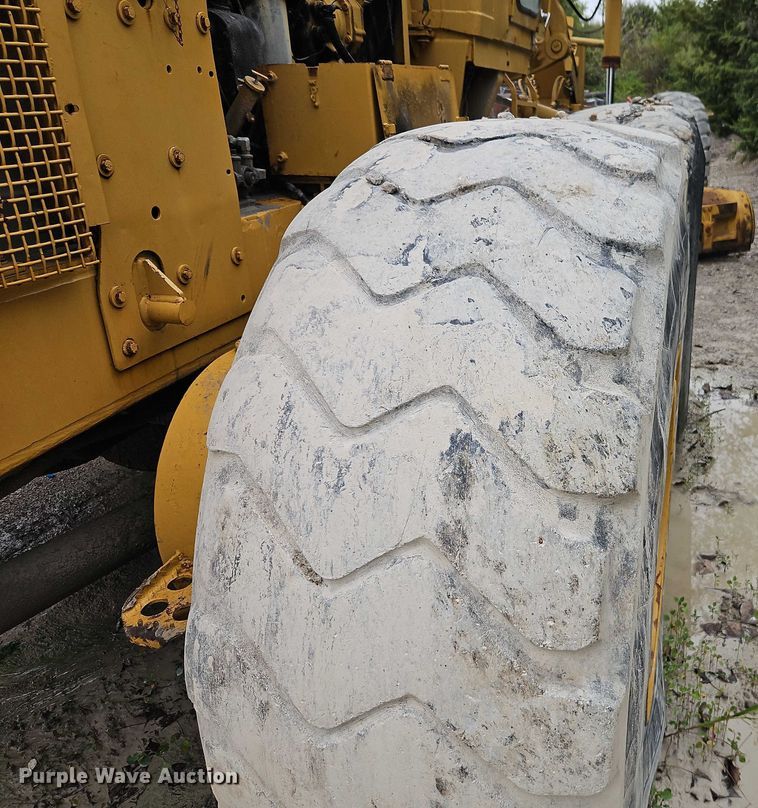 image for item EB8336 1974 Caterpillar 16G motor grader