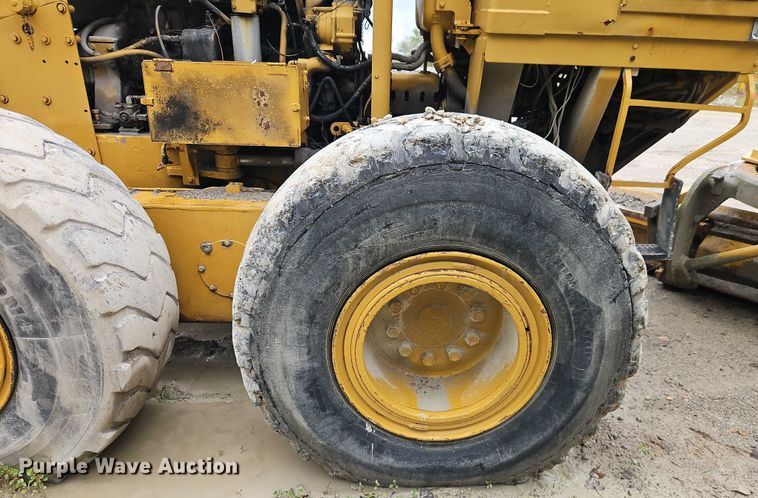 image for item EB8336 1974 Caterpillar 16G motor grader