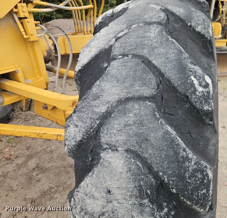 image for item EB8336 1974 Caterpillar 16G motor grader