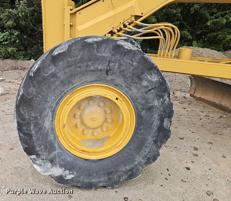 image for item EB8336 1974 Caterpillar 16G motor grader