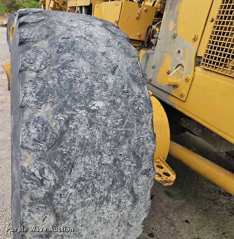 image for item EB8336 1974 Caterpillar 16G motor grader