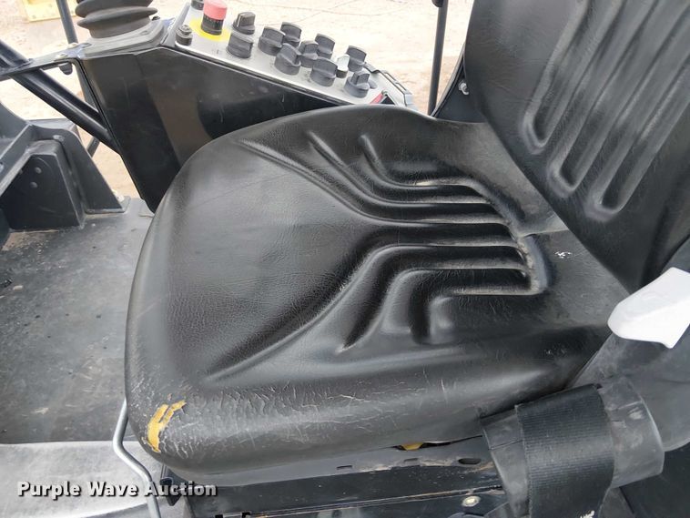 image for item EC1194 2016 Bomag BW206 AD-5 double drum vibratory roller