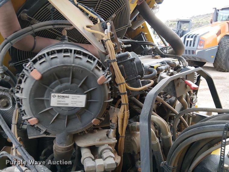 image for item EC1194 2016 Bomag BW206 AD-5 double drum vibratory roller