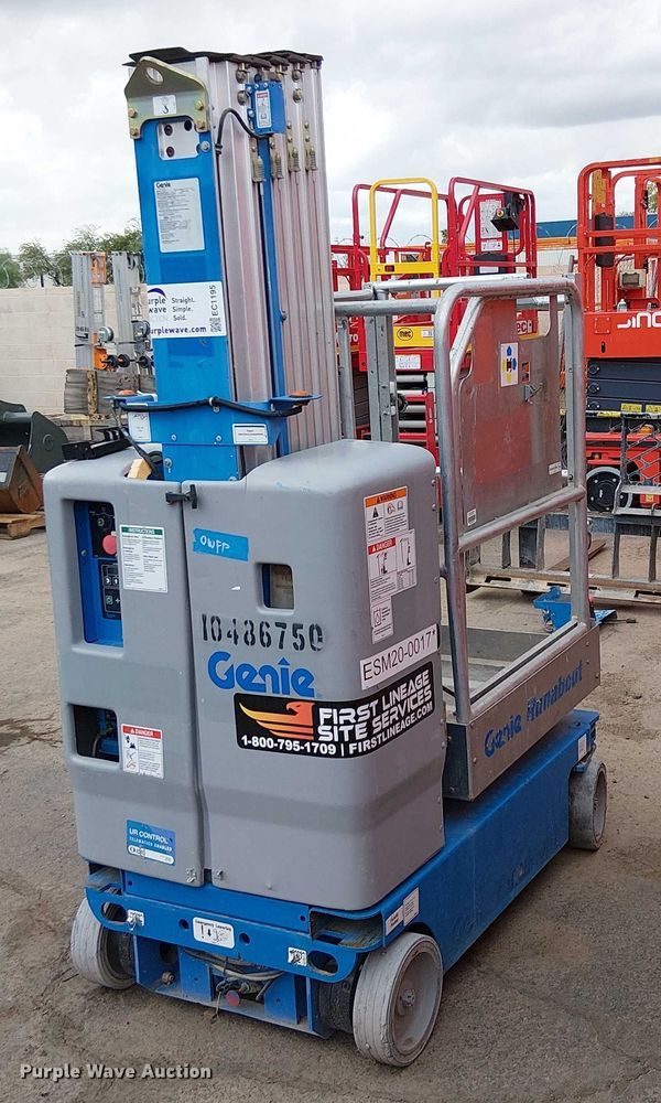 image for item EC1195 2016 Genie GR-20 vertical lift