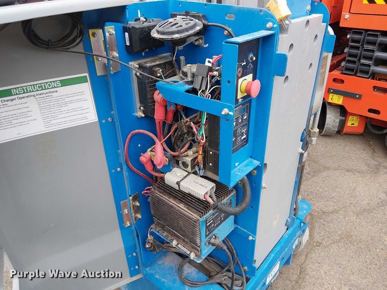 image for item EC1195 2016 Genie GR-20 vertical lift