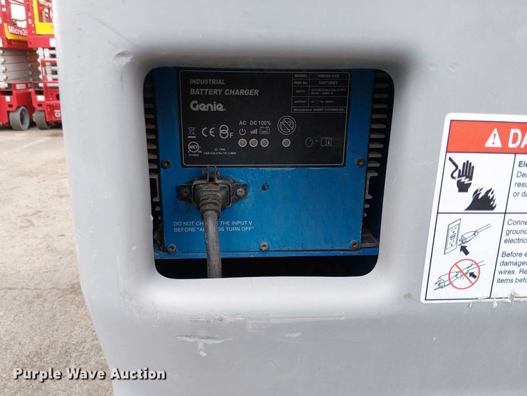 image for item EC1195 2016 Genie GR-20 vertical lift