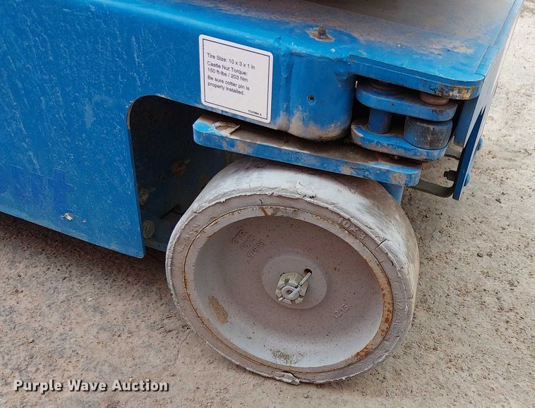 image for item EC1195 2016 Genie GR-20 vertical lift