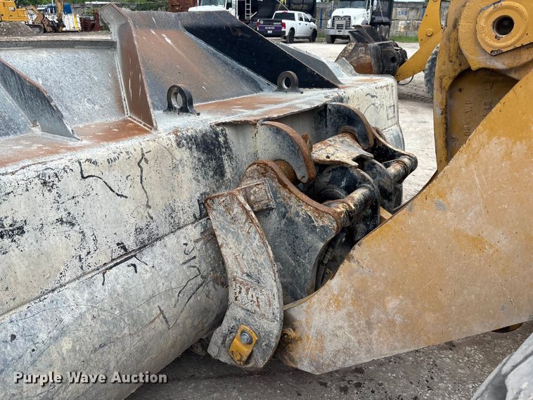 image for item EC3775 2019 Caterpillar 966M wheel loader